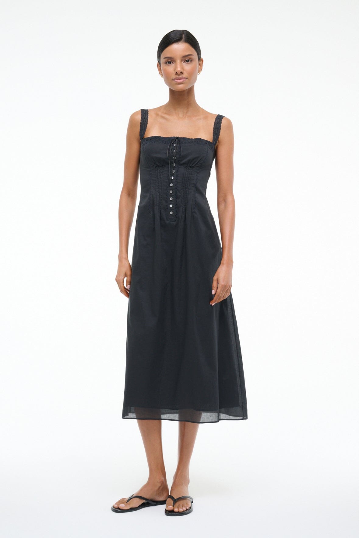 Victorian-Inspired Matilde Black Dress with Lace Details