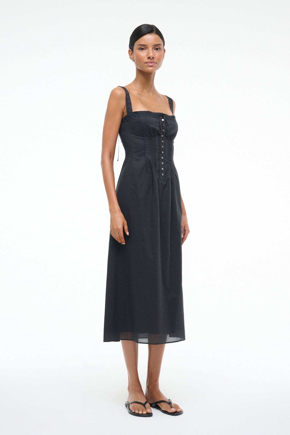 Victorian-Inspired Matilde Black Dress with Lace Details