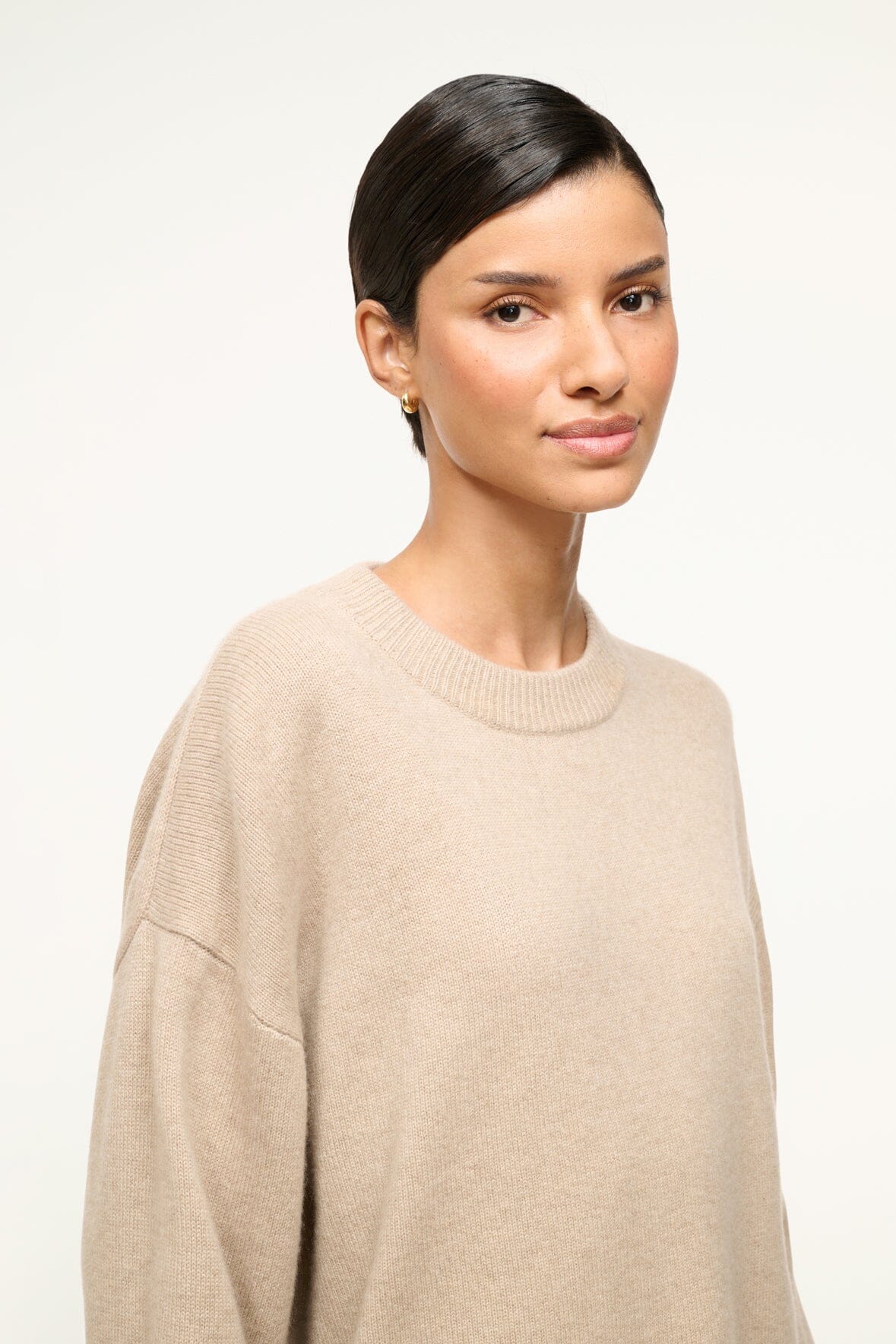 Serrano 100% Cashmere Relaxed Crewneck Sweater in Stone